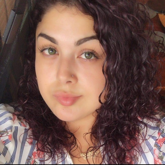 Meet your Posher, Maria - Picture 1 of 1